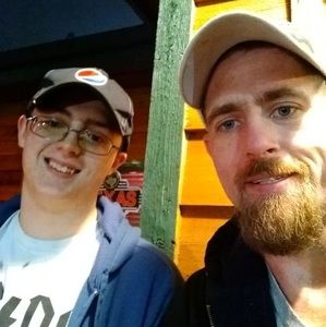 Meet your Posher, Levi